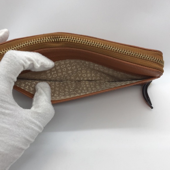 Kate Spade
Larchmont Avenue Neda Pebble Leather - Picture 3 of 7